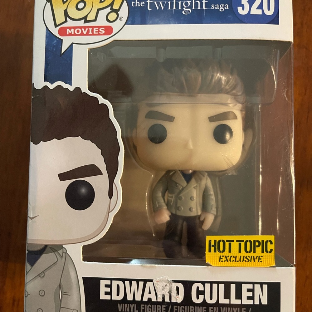 Edward Cullen *Hot Topic Exclusive* - Twilight Pop Funko Figurine #320